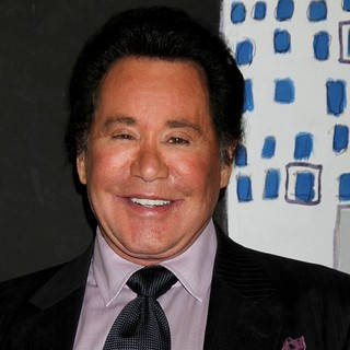 Wayne Newton in Wayne Newton Honoured at Opportunity Village for His 30 Years of Support and Service