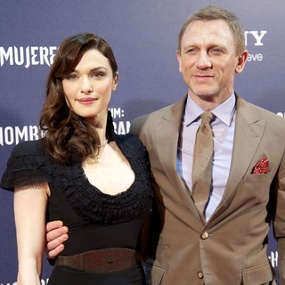Rachel Weisz, Daniel Craig in Miillenium: The Girl With The Dragon Tattoo Premiere - Arrivals