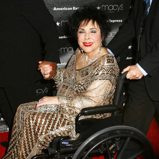 2007 Macy's Passport Gala - Arrivals