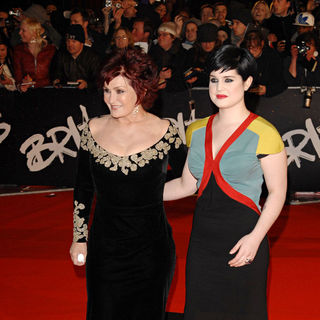 Sharon Osbourne, Kelly Osbourne in The Brit Awards 2008 - Red Carpet Arrivals