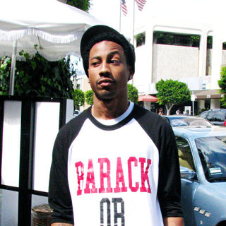 Brandon T. Jackson in Brandon T. Jackson outside The Ivy restaurant wearing a 'Barak or Die' t-shirt
