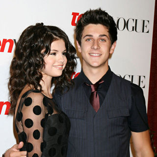 Selena Gomez, David Henrie in 6th Annual Teen Vogue Young Hollywood Party - Arrivals