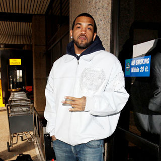 Arriving at Salt Lake City Airport for the 2009 Sundance Film Festival, Day 3