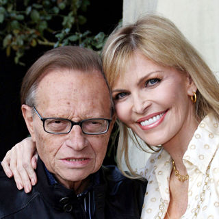Larry King, Shawn Southwick in Super Bowl XLIII Viewing Party