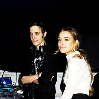 Lindsay Lohan, Samantha Ronson in Mercedes-Benz IMG New York Fashion Week Fall 2009 - Charlotte Ronson - Show