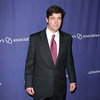 Kyle Chandler in The Alzheimer's Association's 17th Annual "A Night at Sardi's"