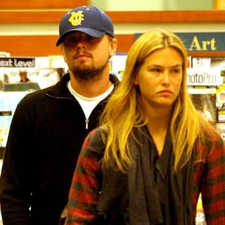 Bar Refaeli in Leonardo DiCaprio and Bar Rafaeli Have The Book of Love - wenn2451790