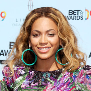 Beyonce Knowles in 2009 BET Awards - Arrivals