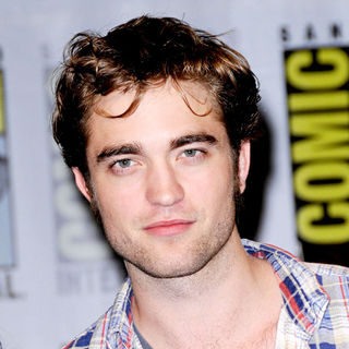 Robert Pattinson in 'New Moon' Press Conference at Comic-Con 2009