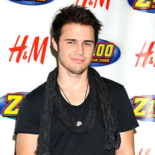 Kris Allen in Z100's Jingle Ball 2009