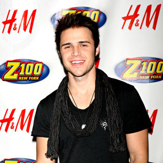 Kris Allen in Z100's Jingle Ball 2009