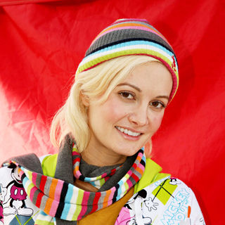 Holly Madison in Holly Madison makes a stop in support of her Holly Jolly Christmas Toy Drive