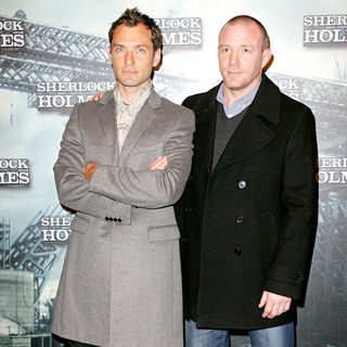 Jude Law, Guy Ritchie in Photocall for the movie 'Sherlock Holmes'