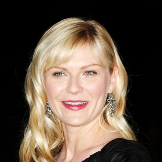 Kirsten Dunst in The 3rd Annual Art of Elysium Gala in Beverly Hills - Arrivals