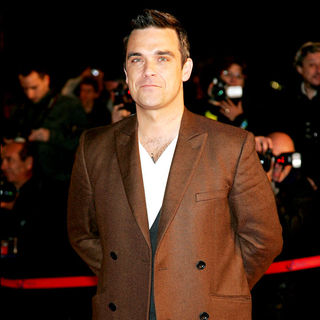 Robbie Williams in NRJ Music Awards 2010