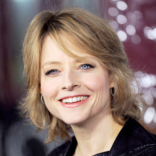 Jodie Foster in Los Angeles premiere of 'Edge of Darkness'