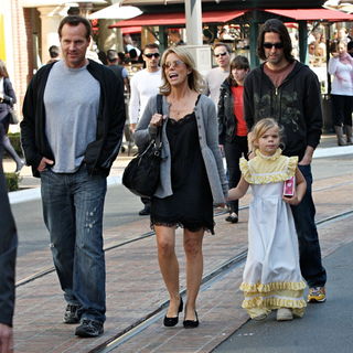 Paul Young, Cheryl Hines in Cheryl Hines, Paul Young and Catherine Rose Out shopping Together