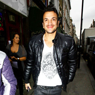 Peter Andre  goes for a coffee after leaving the BBC Radio One studios