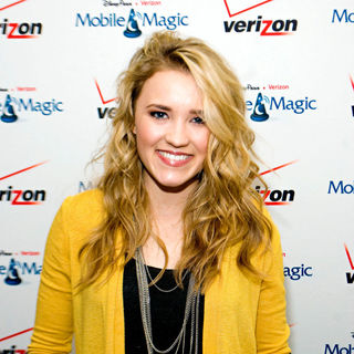 Emily Osment in Verizon's Experience Tthe Magic Tour to Celebrate Disney's Mobile Magic Application