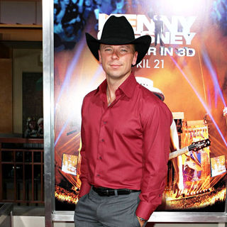 Kenny Chesney in Premiere of Kenny Chesney's Summer in 3D