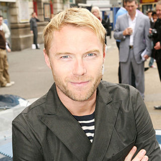 Ronan Keating, Boyzone in Prior to departing for Venice