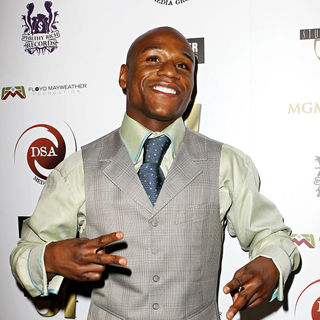Floyd Mayweather, Jr. in Floyd Mayweather, Jr. Hosts His Official 'After Fight Party'
