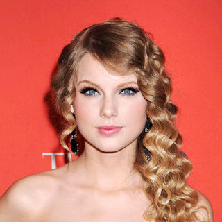 Taylor Swift in 2010 TIME 100 Gala