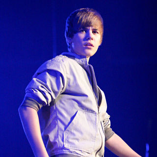 Justin Bieber - KIIS FM's 2010 Wango Tango Concert - Show