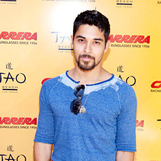 Wilmer Valderrama in Carrera Esape