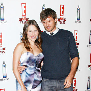 Sophia Bush, Austin Nichols in E!'s 20th Birthday Party
