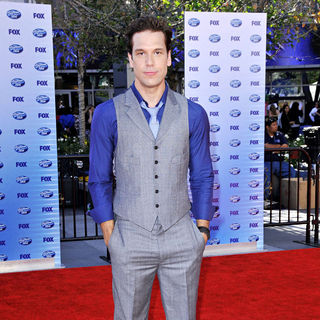 Dane Cook in The American Idol Season 9 Finale - Arrivals