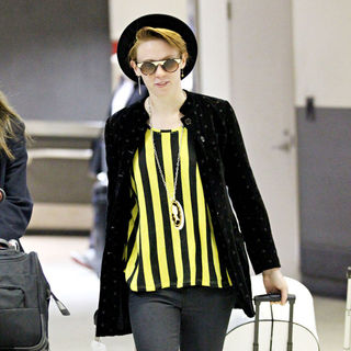La Roux Arrives at LAX Airport After Flying In from London - wenn2865995