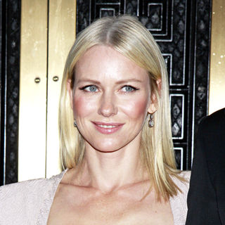 Naomi Watts in The 64th Tony Awards - Arrivals