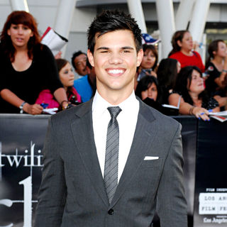 Taylor Lautner in 2010 Los Angeles Film Festival - Premiere of 'The Twilight Saga's Eclipse' - Arrivals