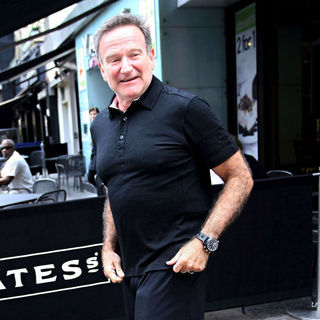 Robin Williams in Robin Williams Leaves The Capital FM Studios