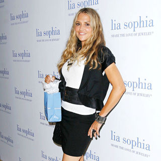 Lia Sophia Previews 'The Lanaya II' Collection Cocktail Party