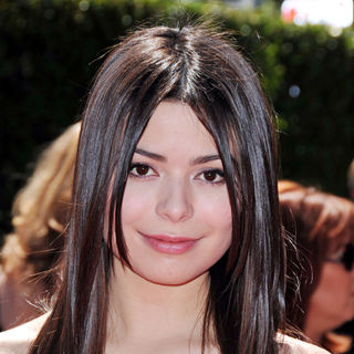 Miranda Cosgrove in 2010 Creative Arts Emmy Awards - Arrivals