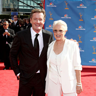 Piers Morgan, Sharon Gless in The 62nd Annual Primetime Emmy Awards