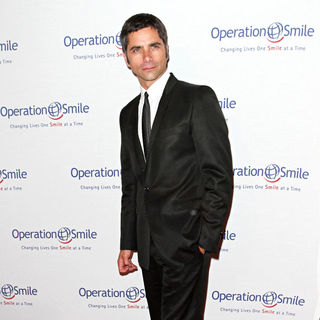 John Stamos in Operation Smile's 2010 Smile Gala