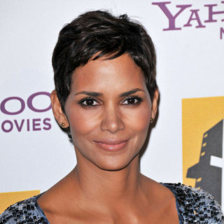 Halle Berry in 14th Annual Hollywood Awards Gala Presented by Starz