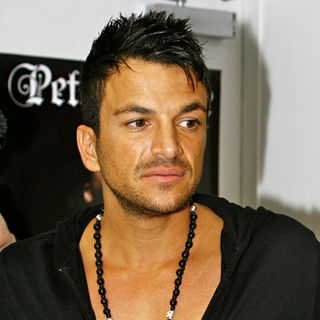 Peter Andre in Peter Andre Signs Copies of His New Single 'Defender'