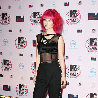 Hayley Williams in MTV Europe Music Awards 2010 - Arrivals