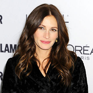 Julia Roberts in Glamour Women of The Year Awards 2010 - Inside Arrivals