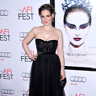 Winona Ryder in AFI Fest 2010 Closing Night Gala Screening of "Black Swan"