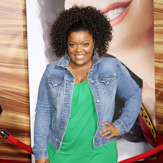 Yvette Nicole Brown in Disney's 'Tangled' Los Angeles Premiere - Arrivals