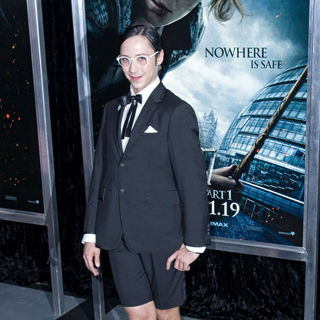 Johnny Weir in The Premiere of 'Harry Potter and the Deathly Hallows: Part I' - wenn3100413