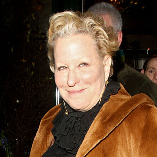 Bette Midler Leaving Tthe Ivy