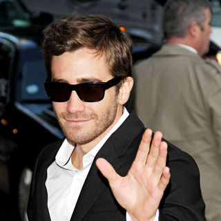 Jake Gyllenhaal in Jake Gyllenhaal at The Ed Sullivan Theatre for 'The Late Show' with David Letterman