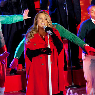 Mariah Carey in Mariah Carey Performs Songs from Her Holiday Album