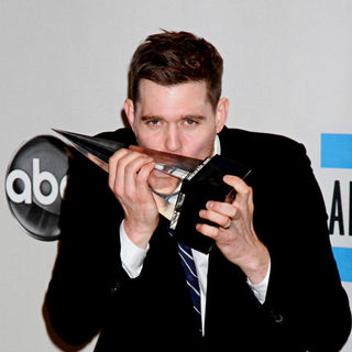 Michael Buble in 2010 American Music Awards - Press Room